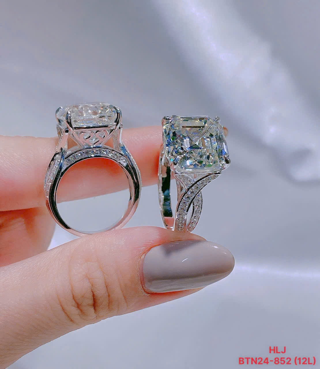 HLJR018 Aura CushonLuxe Ring – Platinum Gift For Her