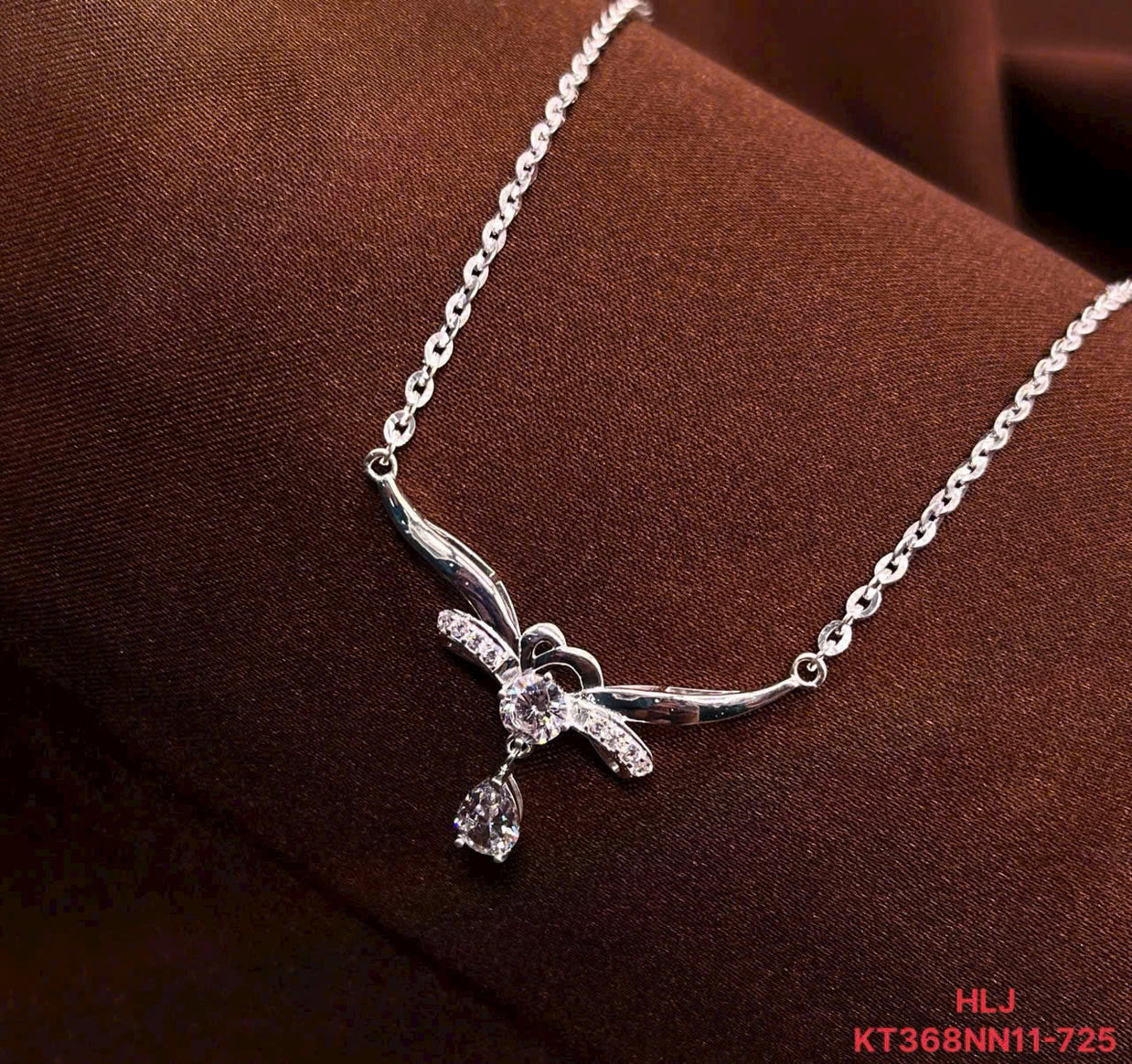 HLJN022 Lumia CelesteGraceLuxe Necklace - Platinum Statement Gift
