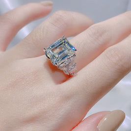 HLJR036 Aura ButterflyLuxe Ring – Platinum Statement Gift