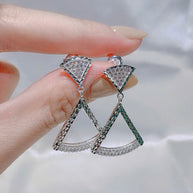HLJE016 Muse PrismArcLuxe Earrings – Platinum Statement Gift
